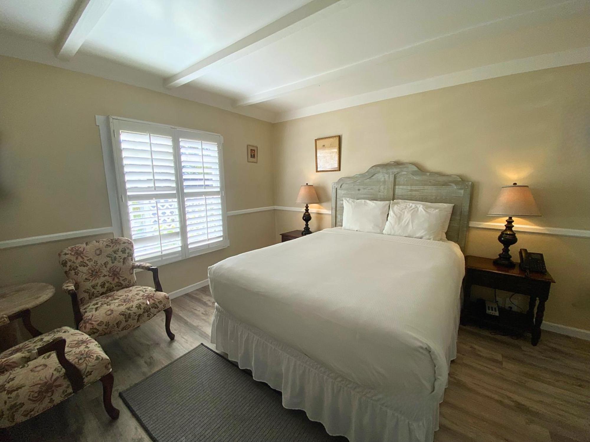Carmel Green Lantern Inn ภายนอก รูปภาพ