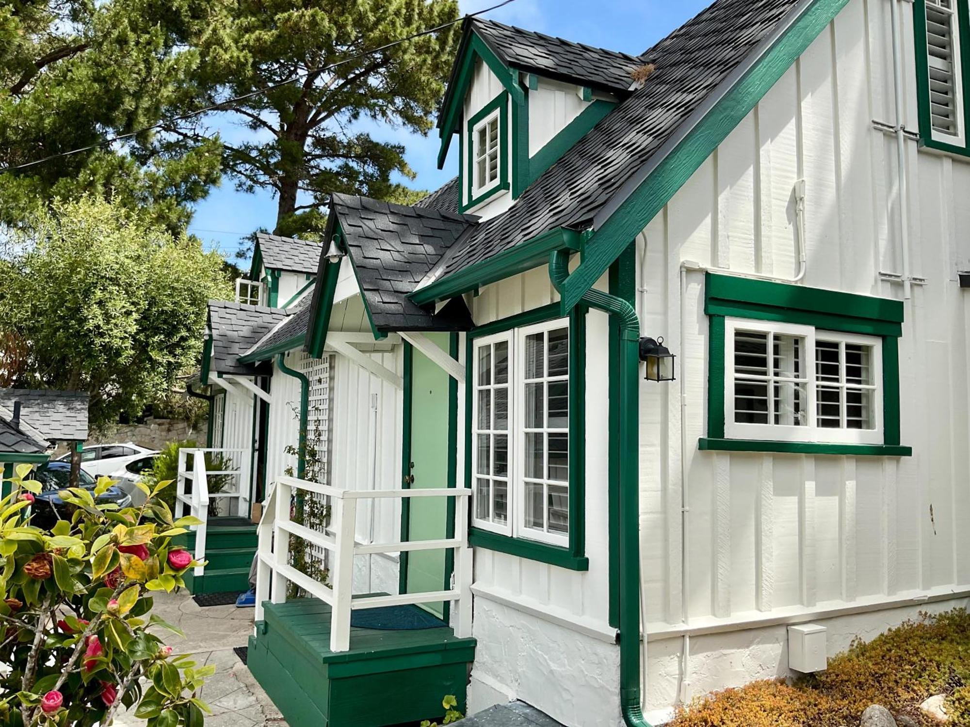 Carmel Green Lantern Inn ภายนอก รูปภาพ