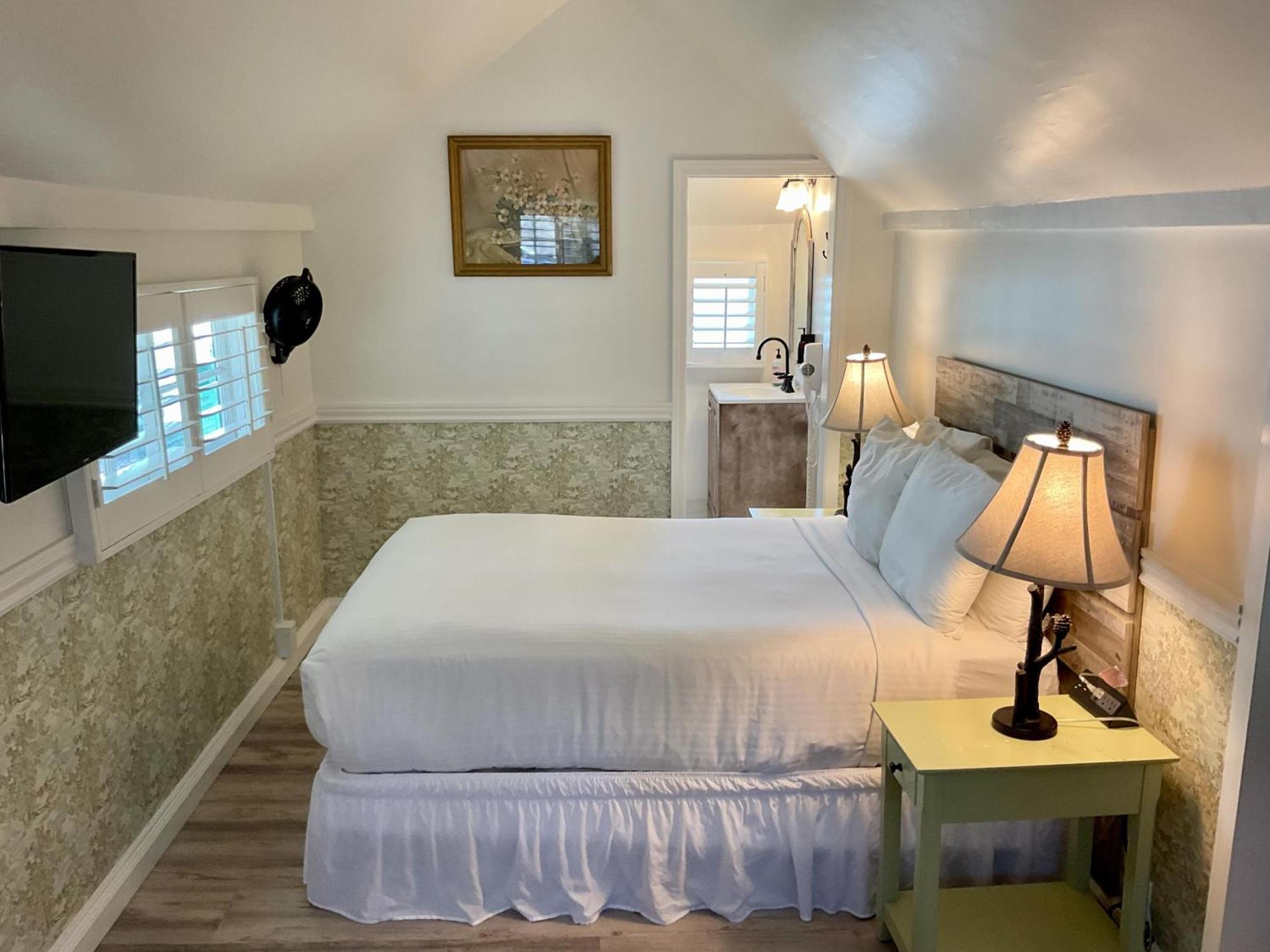 Carmel Green Lantern Inn ภายนอก รูปภาพ